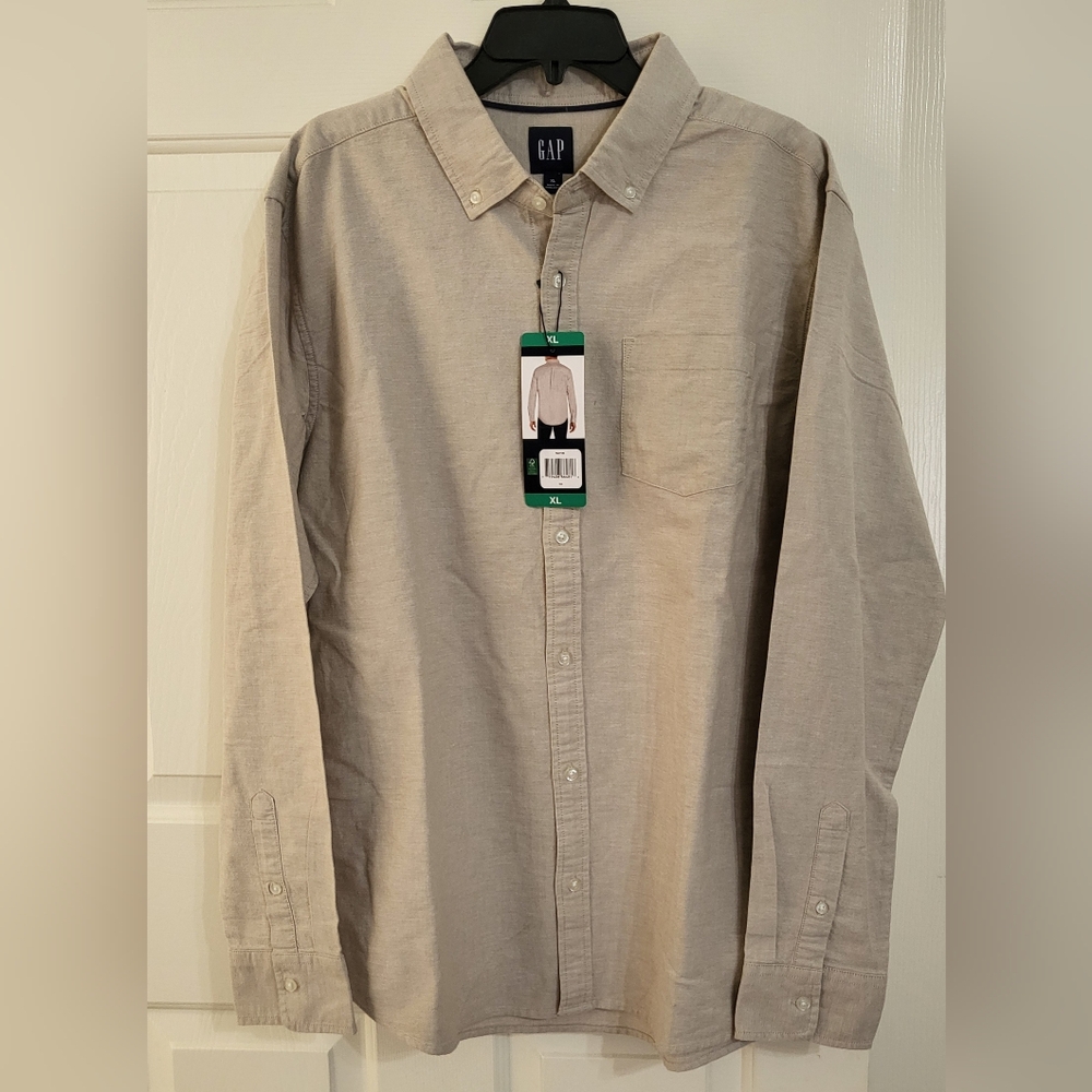 GAP Men's Oxford Shirt